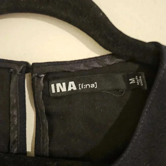 INA Sleeveless Blouse - Picture 2 of 6